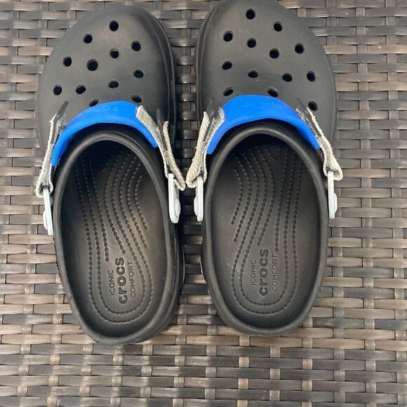 Croc sandals, men’s size 8 main image 4